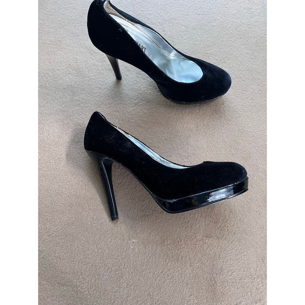 Colin Stuart Black Velvet & Patent Leather EveningPlatform Pump Women's Size 7